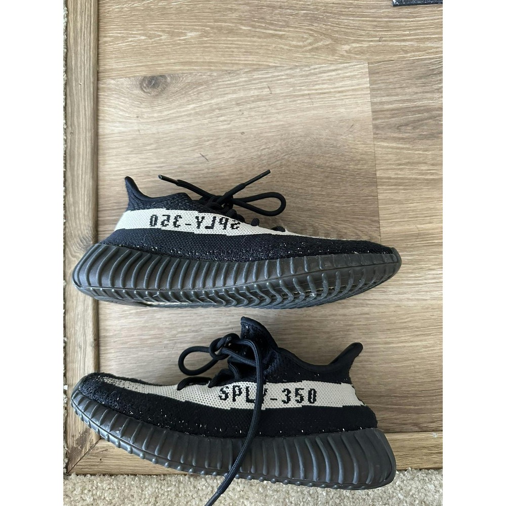 Yeezy Boost 350 Black White